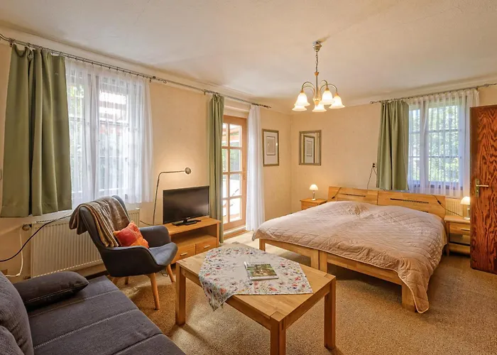 Maria Am Schlosspark *