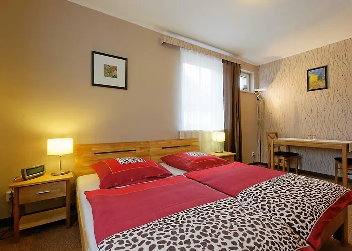 Maria Am Schlosspark *